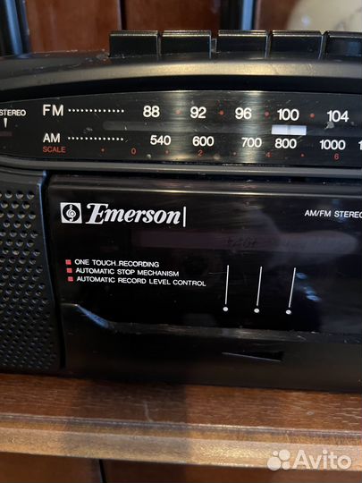 Кассетная магнитола Emerson