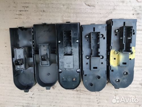 Блок кнопок стеклоподъемника Опель Астра Н