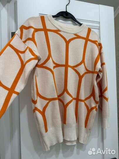 Свитер женский