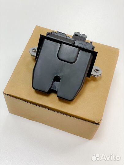 Замок крышки багажника Ford Focus/Mondeo/Galaxy