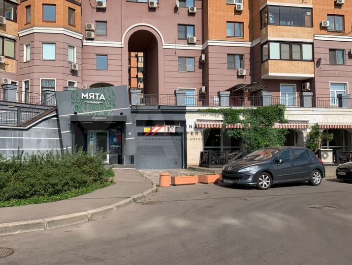 Продам торговое помещение, 310 м²