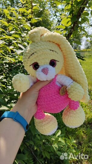 Зайка вязаный