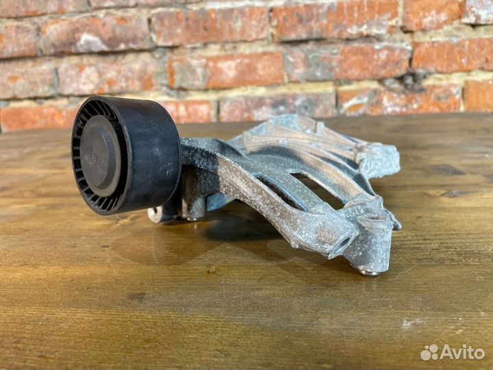 Кронштейн компрессора кондиционера Bmw 5 F10