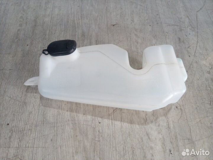 Бачок омывателя Renault Sandero 2009-2014