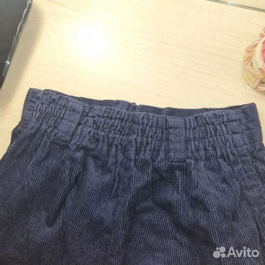 Костюм и белая рубашка на мальчика 3-4 года