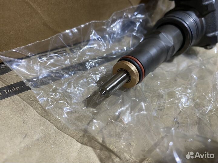 Насос форсунка TDI 2.5 5.0 Volkswagen Touareg Нов