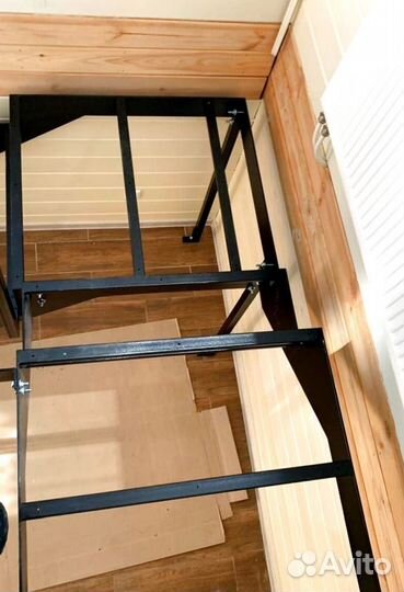 Поворотная лестница