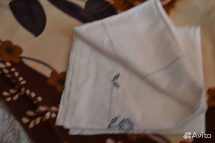 Скатерть лён расшита крестиком и 6 шт. салфеток