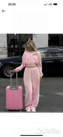 Велюровый спортивный костюм новый