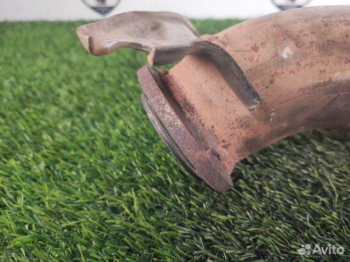 Приемная труба глушителя Jeep Grand Cherokee WK2