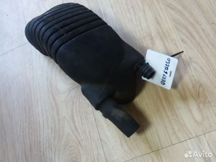 Гофра воздуховода VAG 037129627D