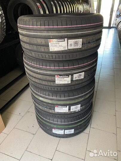 Yokohama Advan Sport V107E 275/40 R21 и 315/35 R21 111Y
