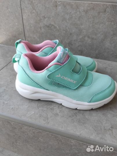 Кроссовки для девочки 30 размер