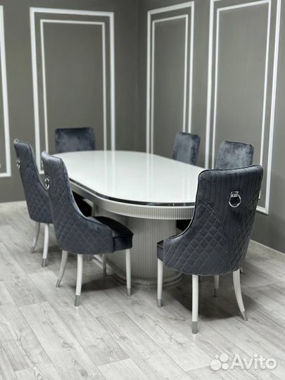 Комплект стол и стулья.Оплата при получении