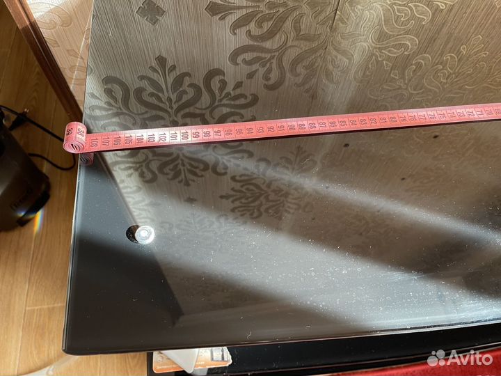 Стеклянная тумба под тв