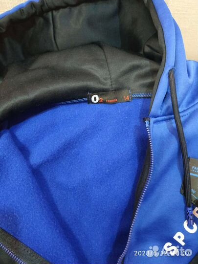 Спортивный костюм новый