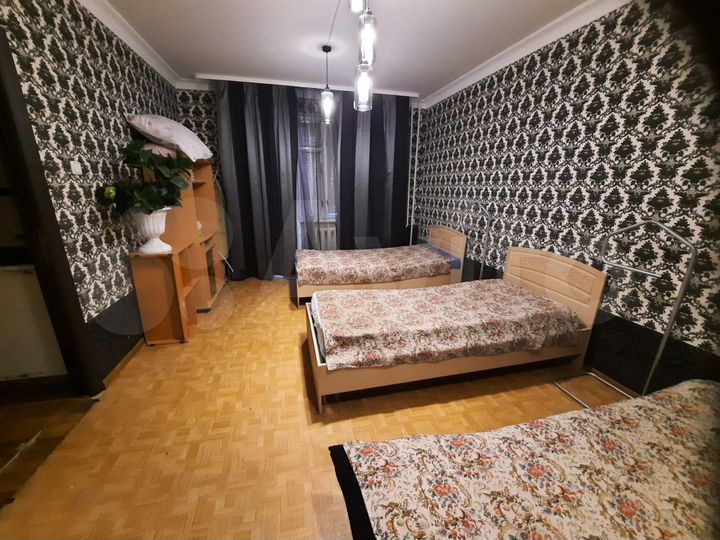 2-к. квартира, 56 м², 1/5 эт.