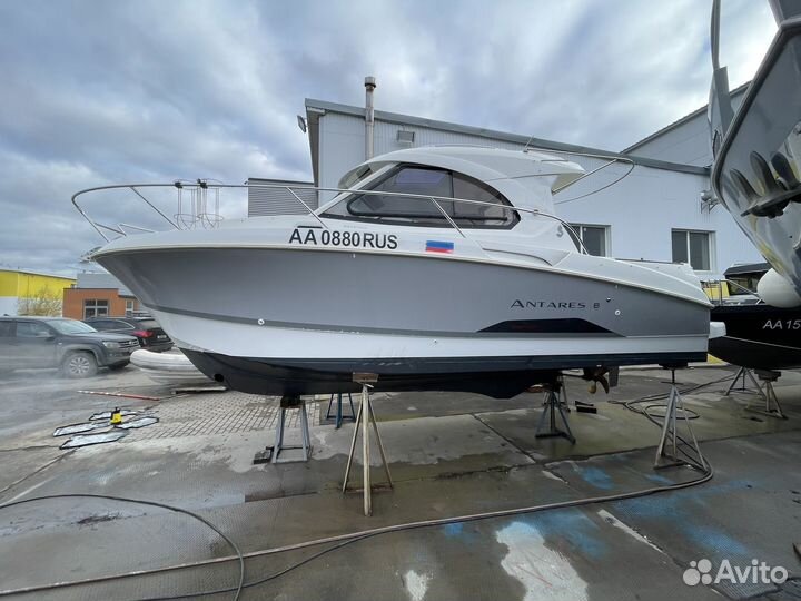 Beneteau Antares 8