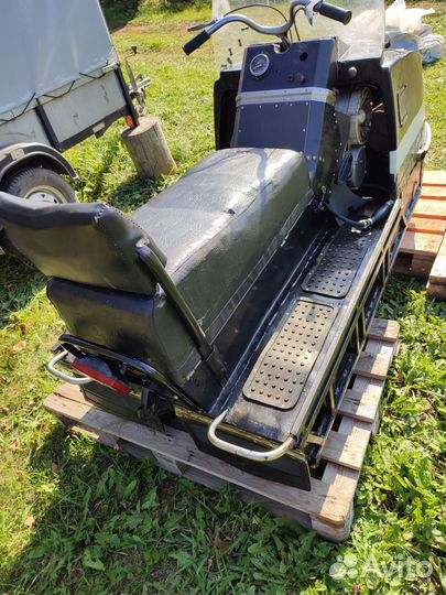 Продам снегоход буран