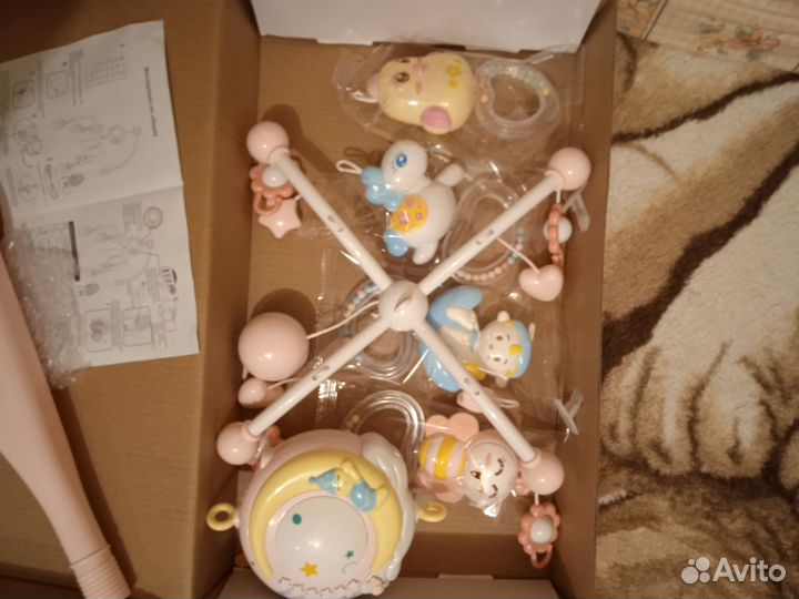 Детский музыкальный мобиль