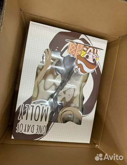 Pop Mart Кроссовки Molly Anta