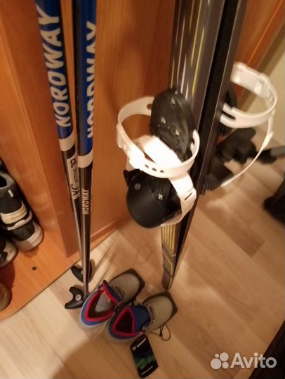 Лыжи, ботинки и палки