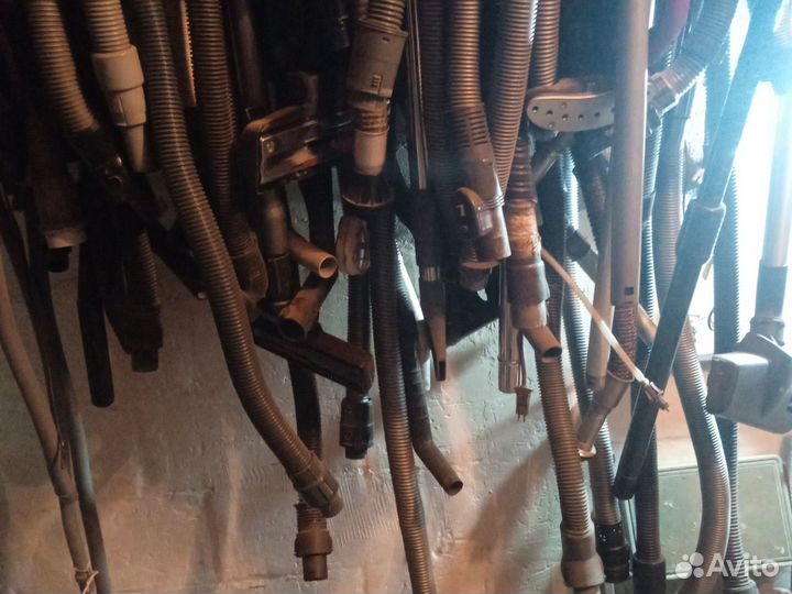 Пылесос: шланги, щётки, трубки