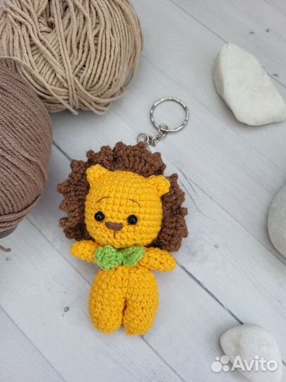 Вязаная игрушка ручной работы / Брелок