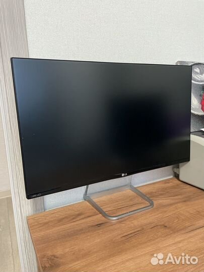 Монитор LG 27