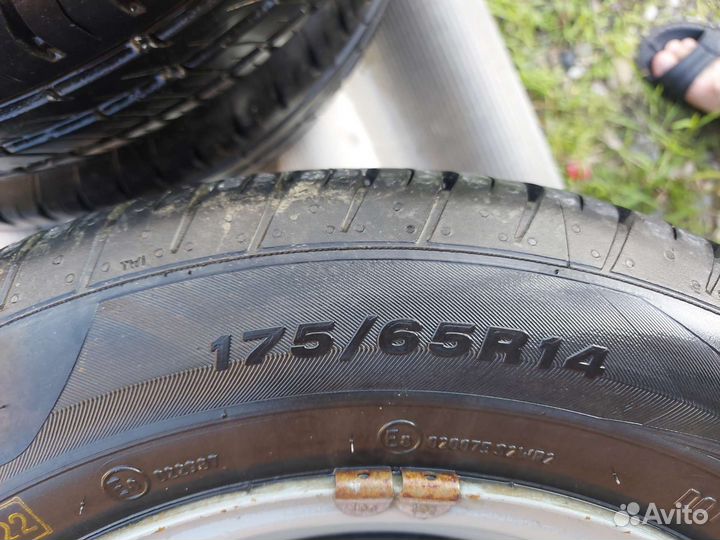 Viatti Strada Asimmetrico 175/65 R14