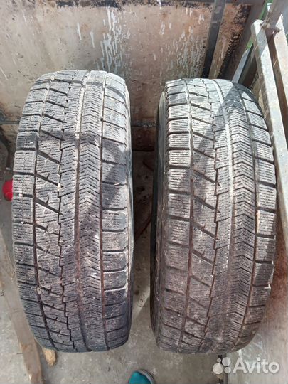 Bridgestone Blizzak VRX 205/70 R15