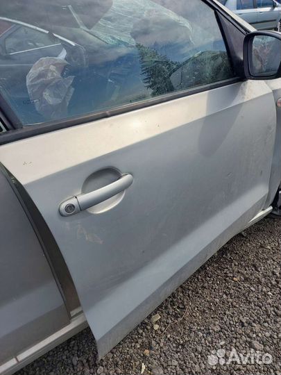 Дверь передняя правая volkswagen polo