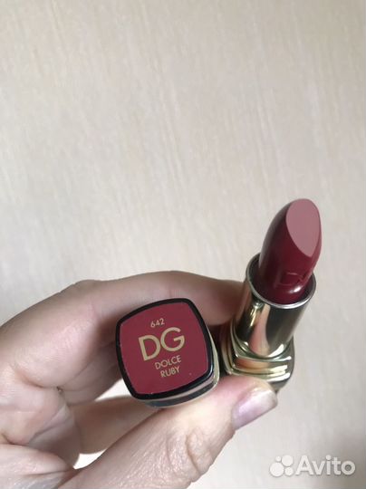 Dolce gabbana помада 642