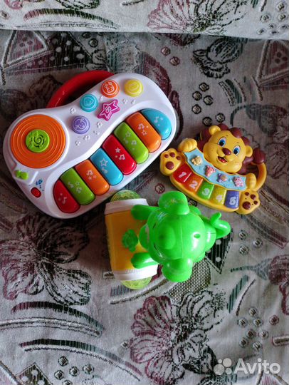 Музыкальные игрушки для малышей