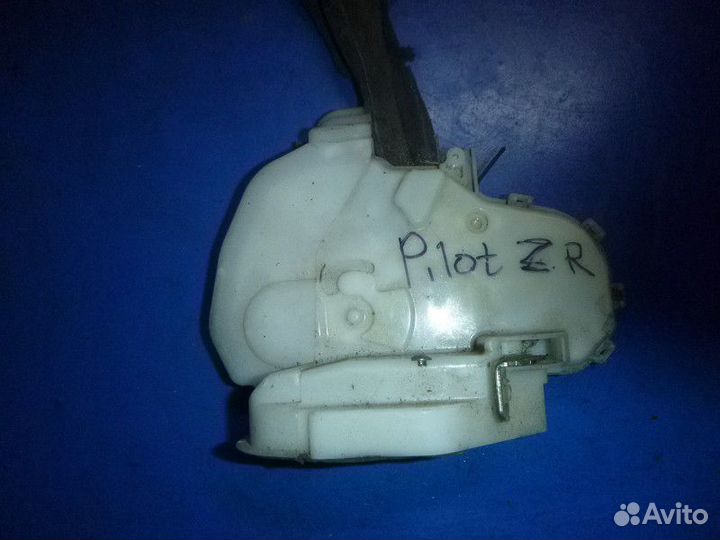 Замок двери задней правой honda pilot 2008-2015