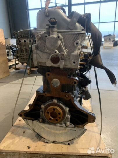 Двигатель 4G18