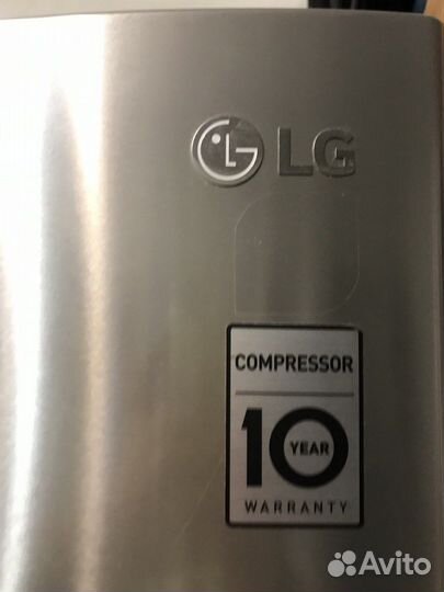 Холодильник LG метал. No Frost,с цифровым экраном