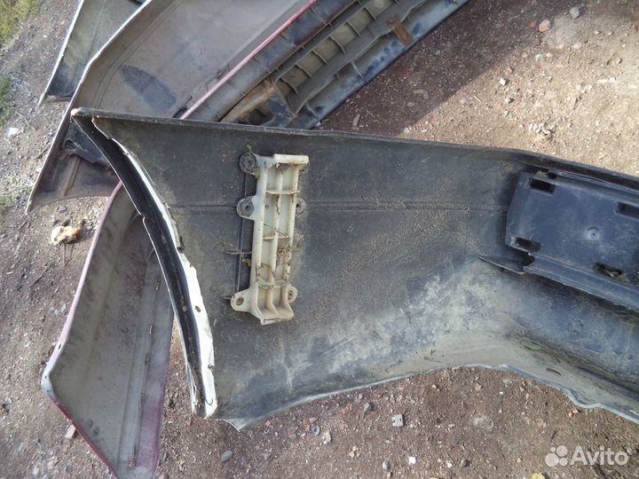 Задний бампер Audi 80 b3