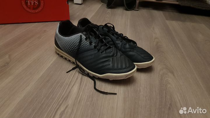 Футбольные бутсы