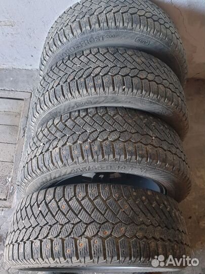 Gislaved Nord Frost 200 235/55 R18 104T