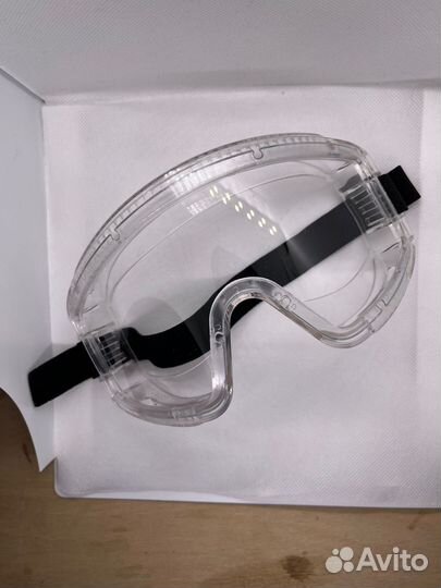 Защитные очки