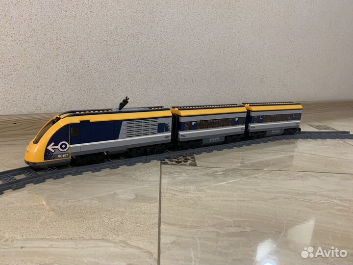 Поезд Lego (ориганал)