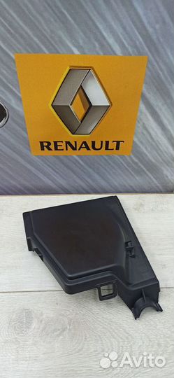 Крышка блока предохранителей Renault sandero
