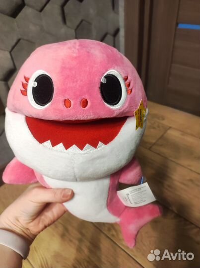 Музыкальная игрушка марионетка Акула Baby shark