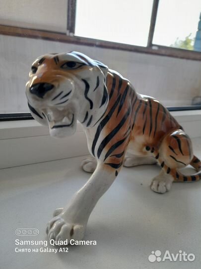 Статуэтка тигр