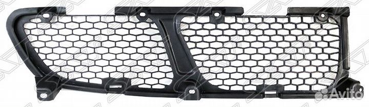 Решетка в бампер hyundai H-1/starex 97-04 RH ST