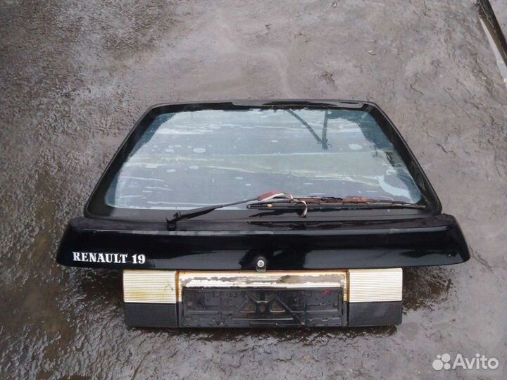 Крышка багажника Renault 19
