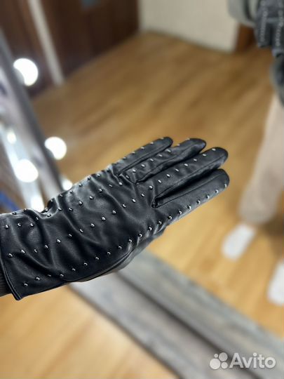Перчатки женские кожаные новые s