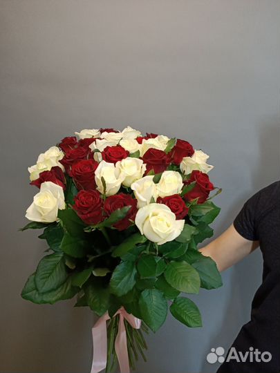 Цветы розы букет 31 роза 60см