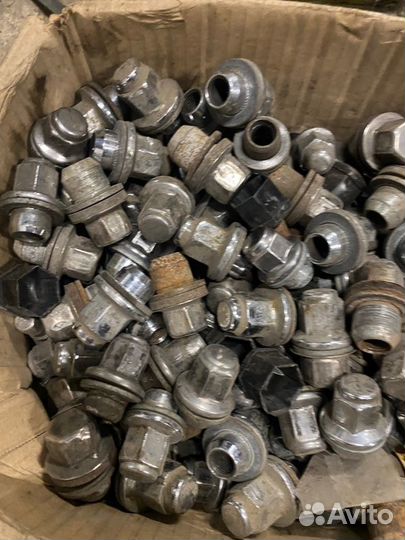 Колесные гайки Infiniti Fx37 S51 VQ37HR 2012